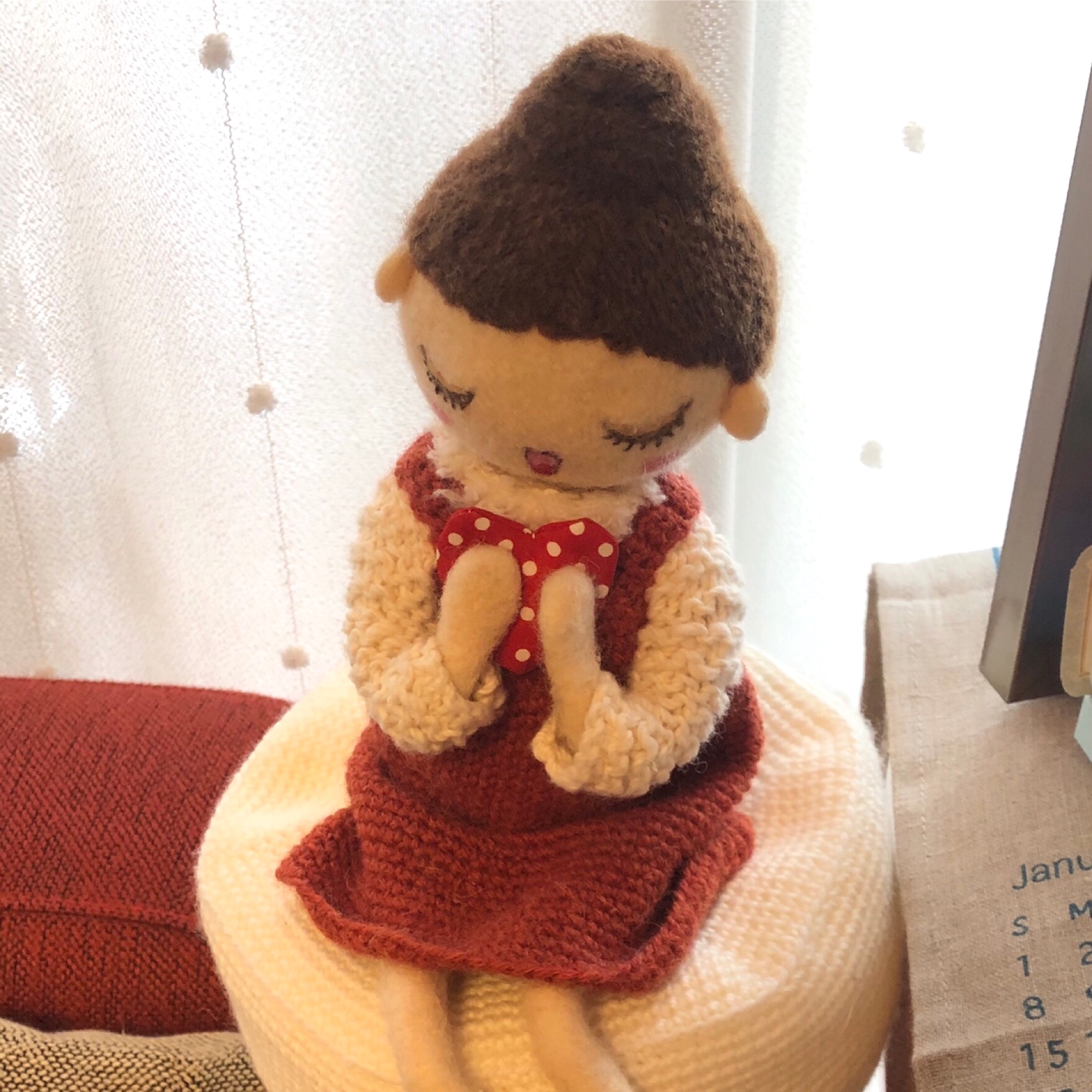 着せ替え人形が作りたくて 小さなお人形は 15センチちょっとの女の子 羊毛フェルトマスコット工房 ベガのひつじ